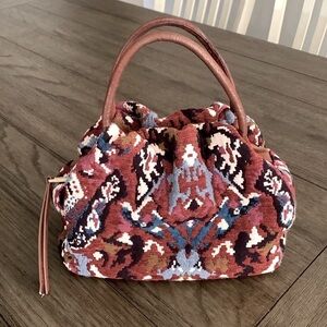 💙 HOBO Darling Damask Crossbody